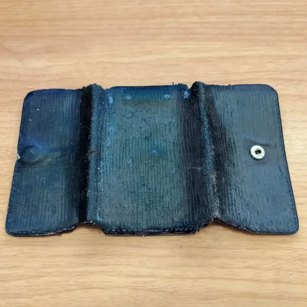 Louis Vuitton Epi Key Holder/Wallet #1088💥PRICE DROP💥